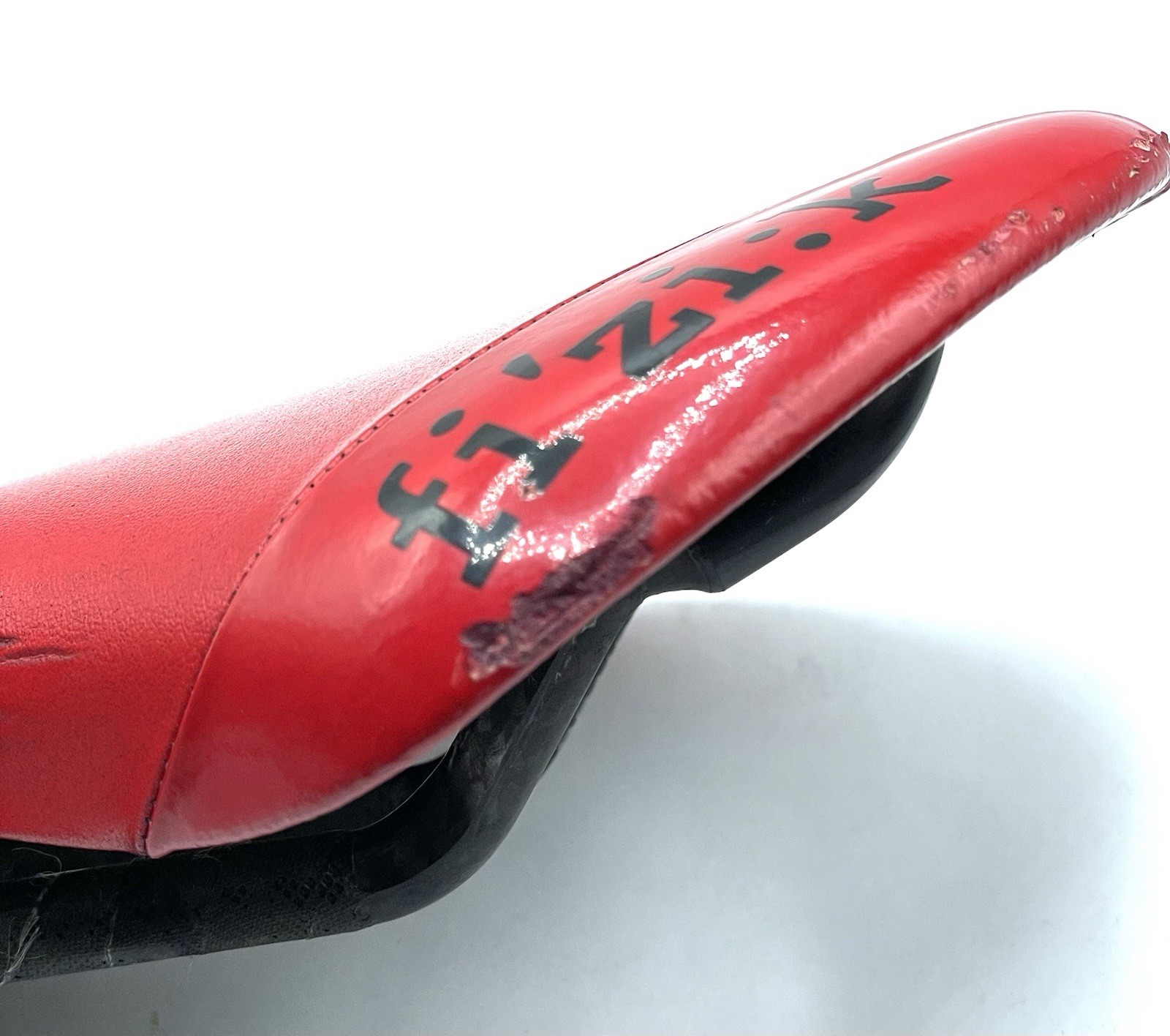 Fizik Antares Road Bike Saddle Braided Carbon Rails