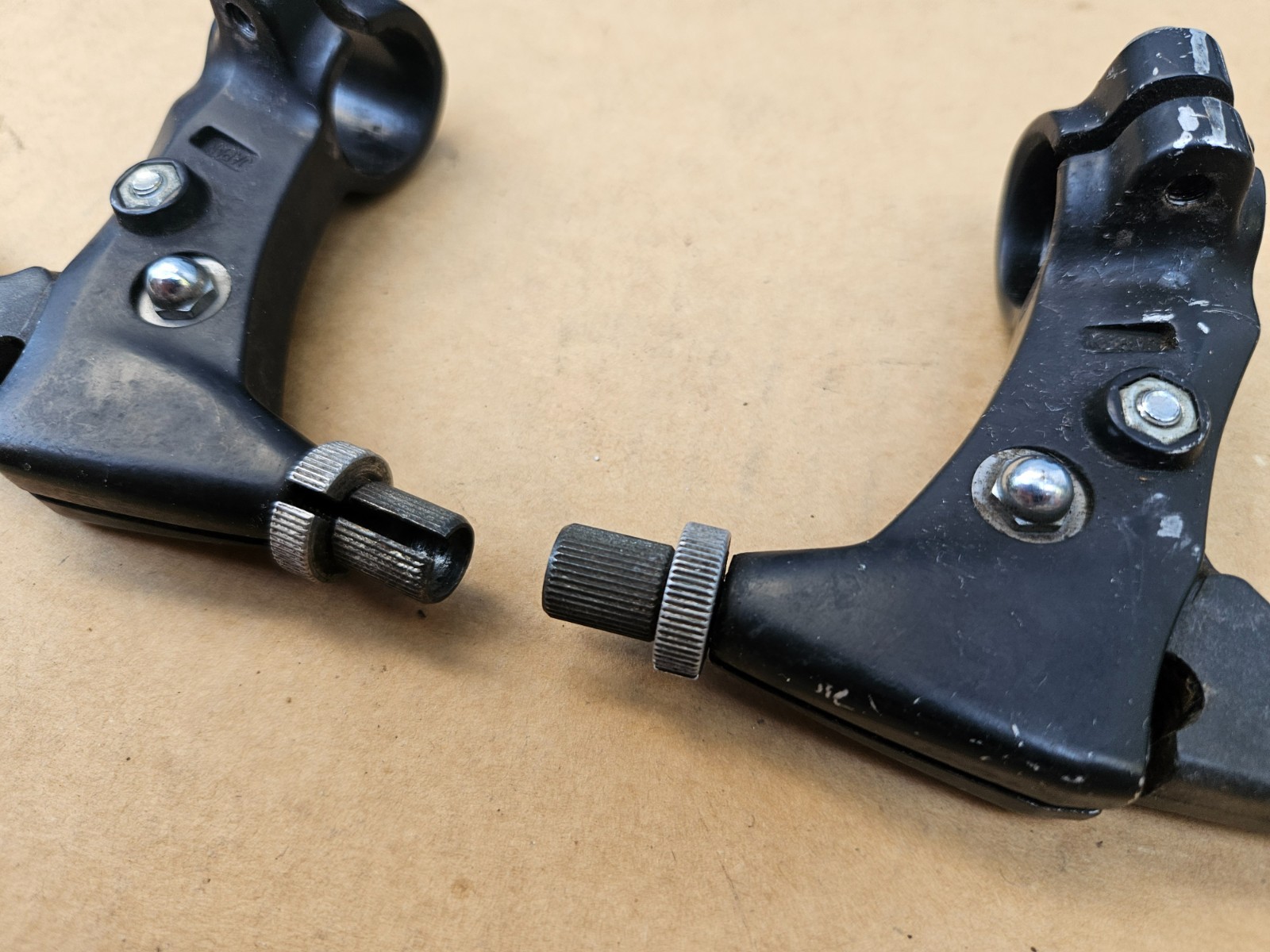 Vintage 80s Suntour XC Sport Mountain Bike ATB Brake Levers 4-finger Japan