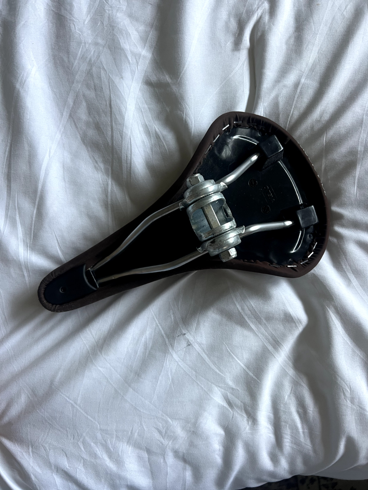 Velo Orange Saddle Sporty Bike Seat