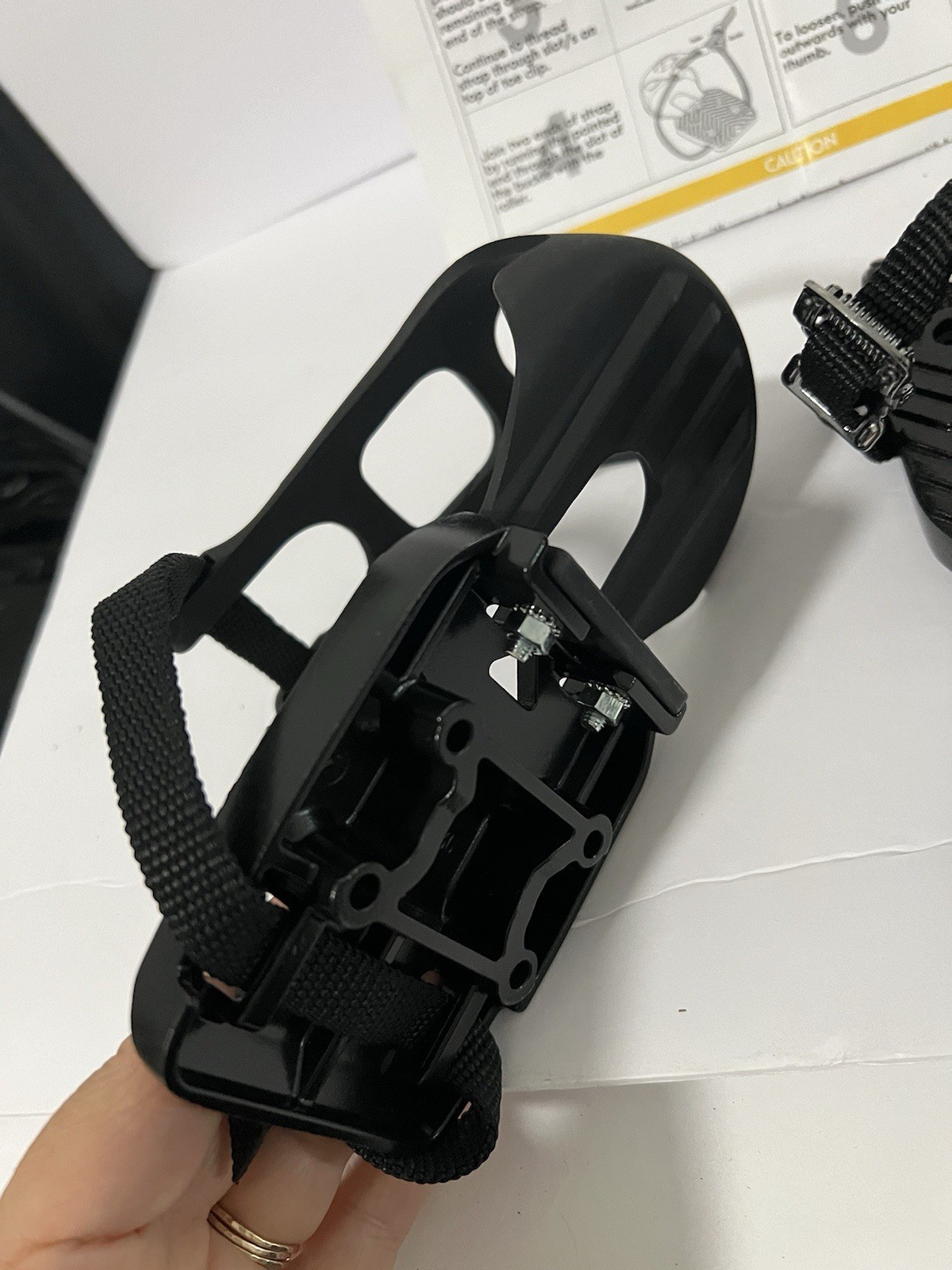 CyclingDeal Pedals Platform Adapters with Toe Clips & Straps