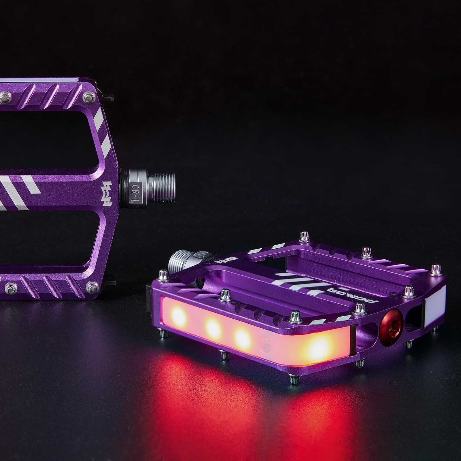Bike Pedals in 5 Modes Lights, USB Rechargeable, Waterproof, CNC Aluminium Re…