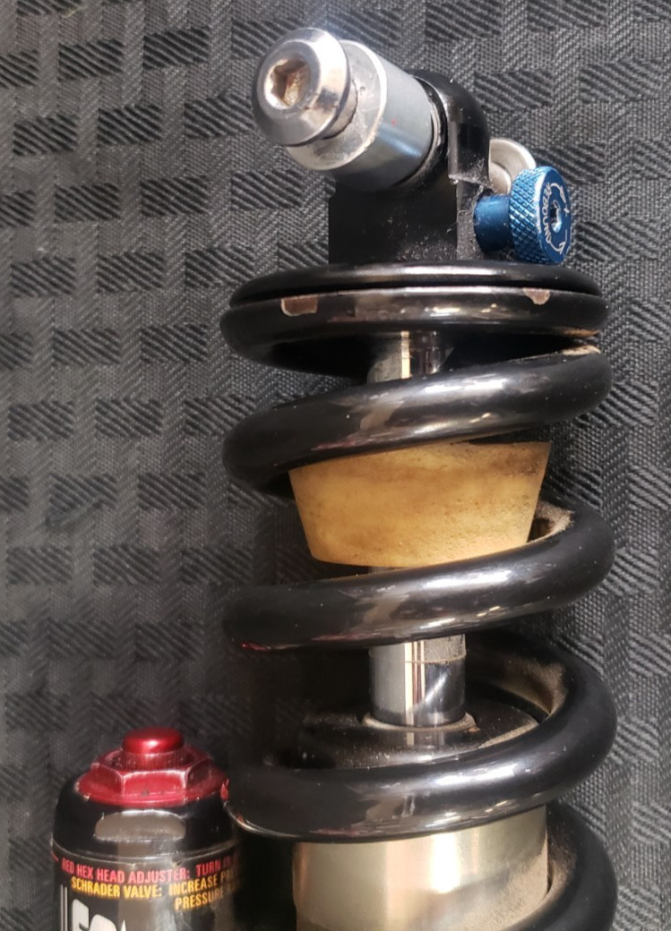 450283 – Manitou Swinger 4Way SPV Shock Absorber