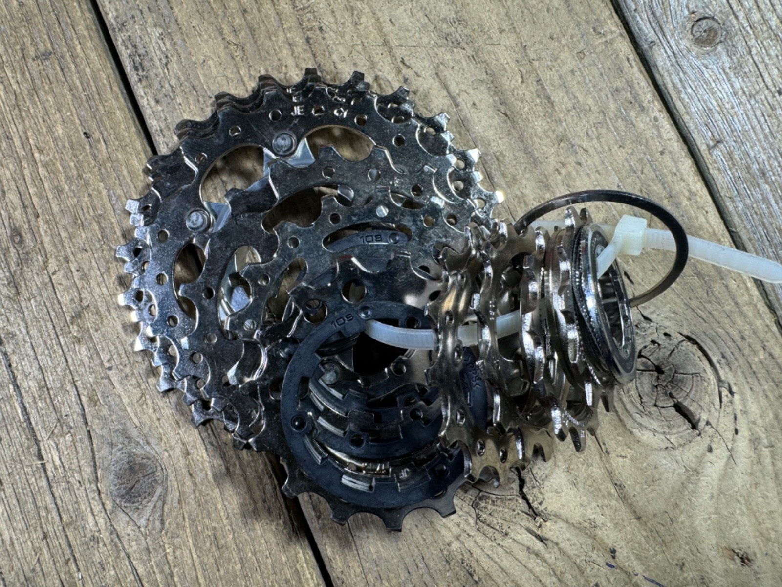 SHIMANO 105 CS-5700 10 Speed Cassette 11-25T 10 Spd USED 11-25 Japan Road Bike