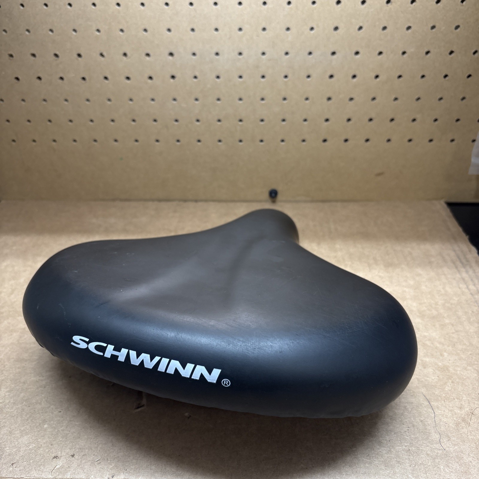 SCHWINN EXTRA WIDE COMFORTABLE SADDLE SEAT BICYCLE BLACK