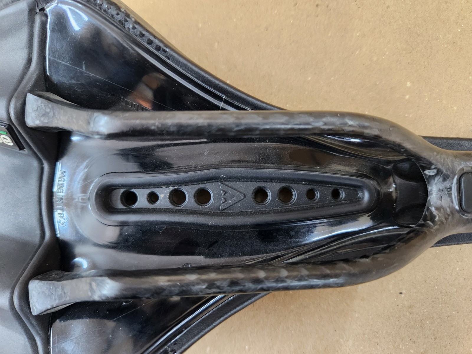 Astute Miss Lite VT Carbonio Rail Women’s Saddle