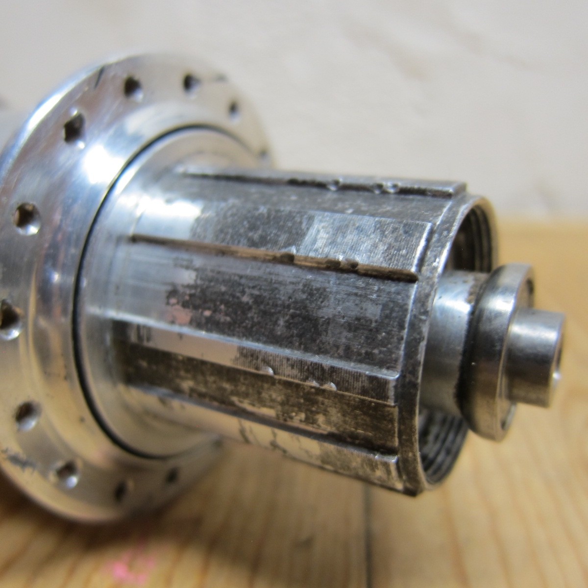 White Industries Tracker Hubs 100/135mm QR 32H Rim Brake HG 8/9/10 Vintage