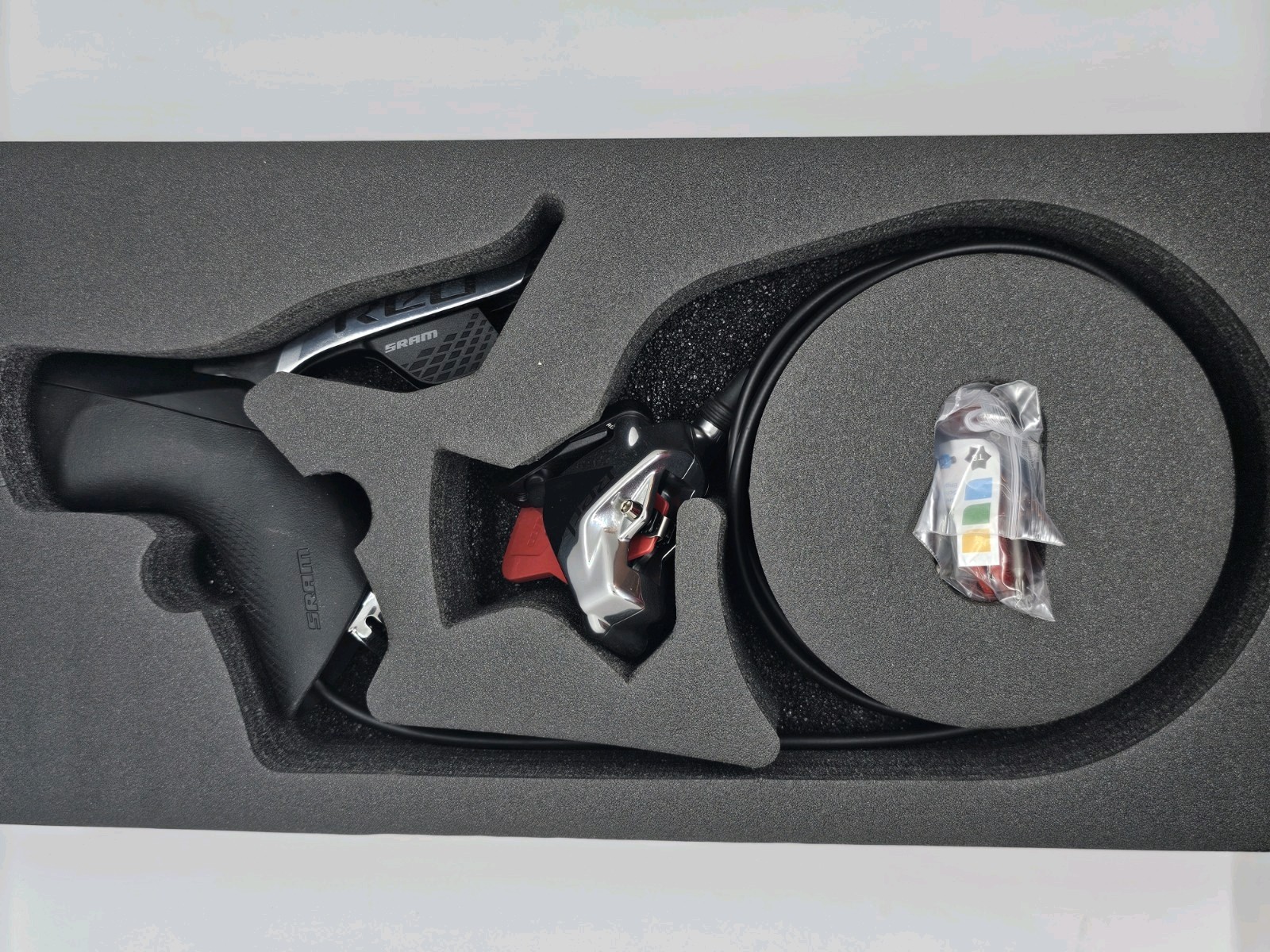 SRAM Red eTap AXS D1 Shifter & Hydraulic Disc Brake Caliper Set – Flat-Mount