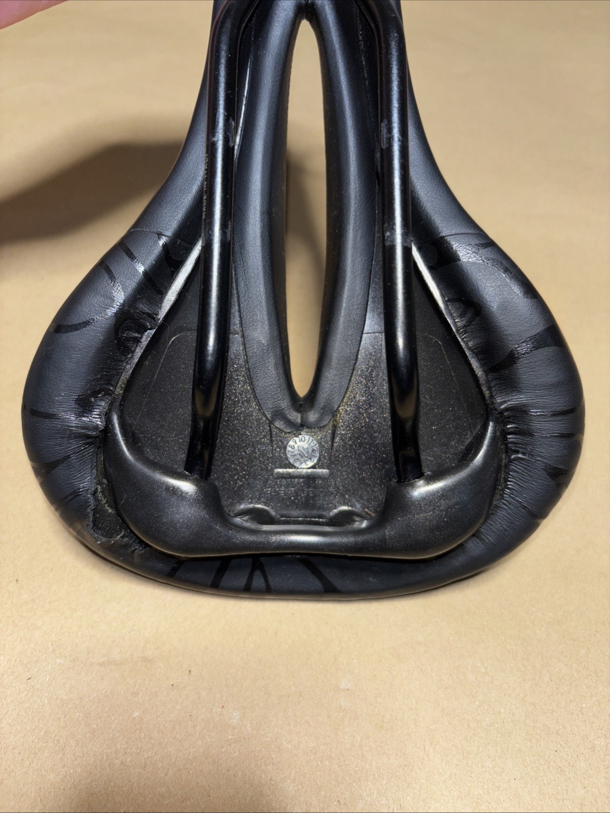 Terry Butterfly Bike Saddle Seat Center Cutaway 12.2oz 262mm Long 76mm High 155w