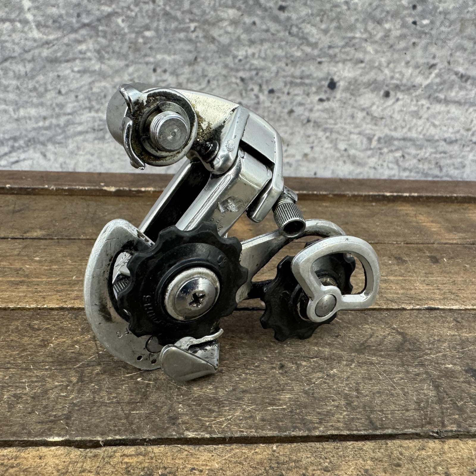 Vintage Shimano 600 Arabesque Rear Derailleur Short Cage Bolt-On Japan Race
