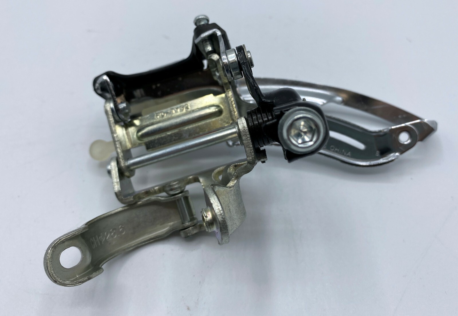 Shimano FD-TY32 Front Derailleur Bike Triple 3×6/7/8 Speed 28.6mm 48T MTB Road a