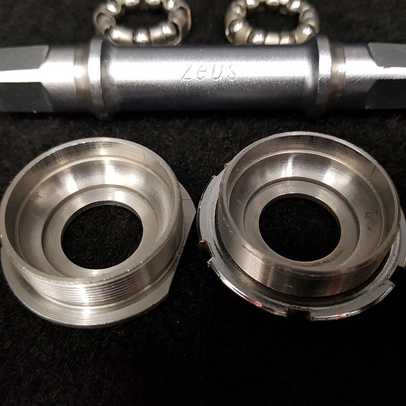 Bottom Bracket Axis N.O.S «ZEUS PISTA» 109 Mm 35X1 (Ref 526)