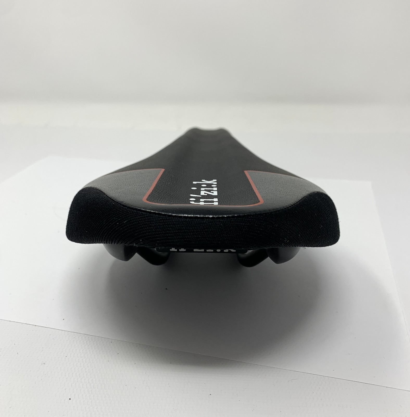 Fizik Tundra M5 Manganese Saddle – New