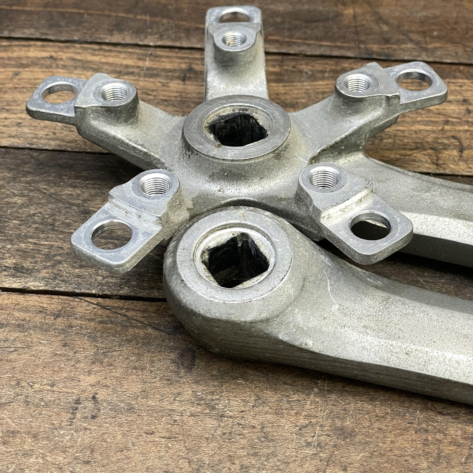 Vintage Shimano FC-B124 Crank Set 175 Mm 110 BCD Triple Japan Touring MTB