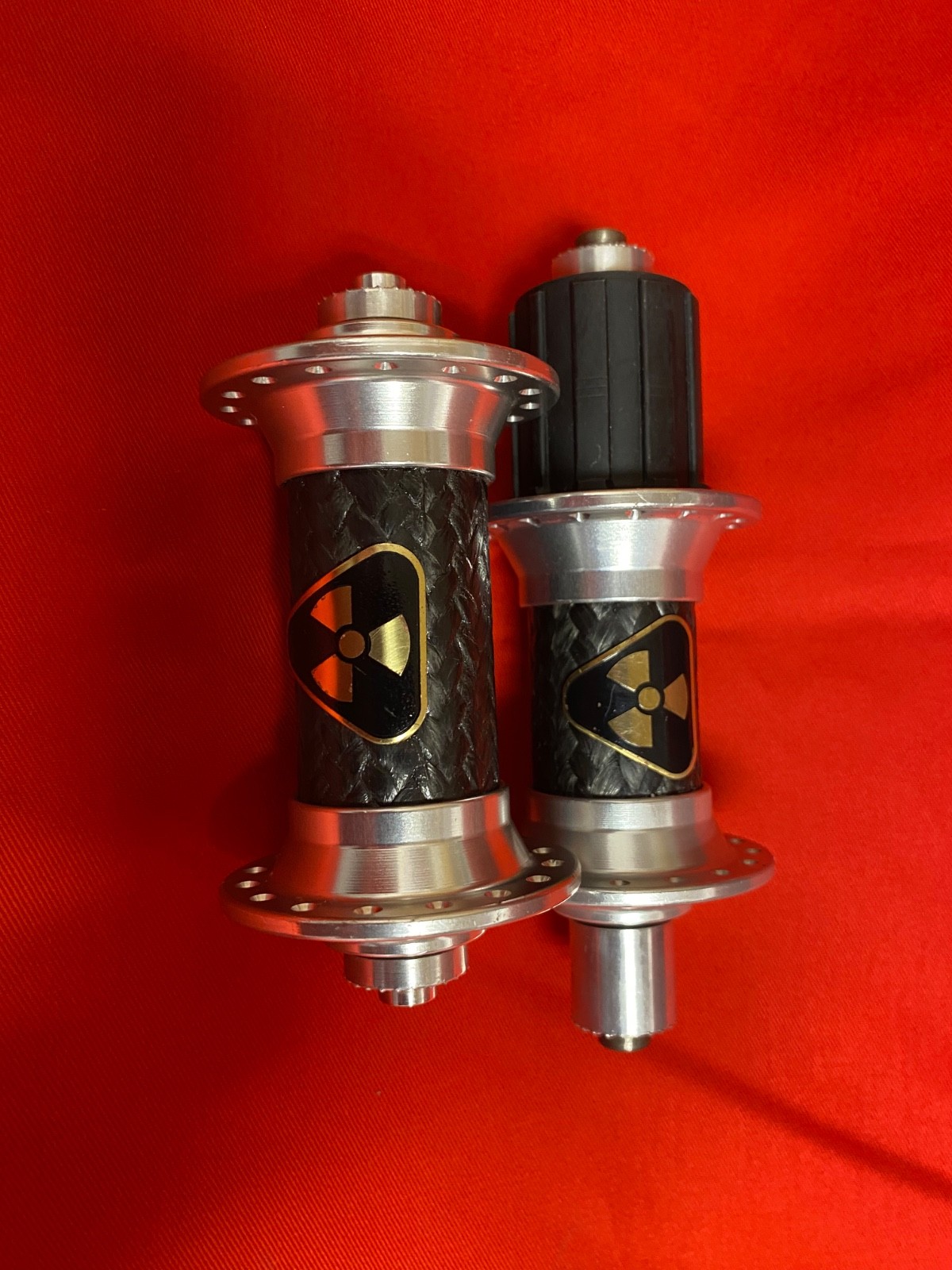 2 sets vtg NUKE PROOF hub Set F/R 32 hole