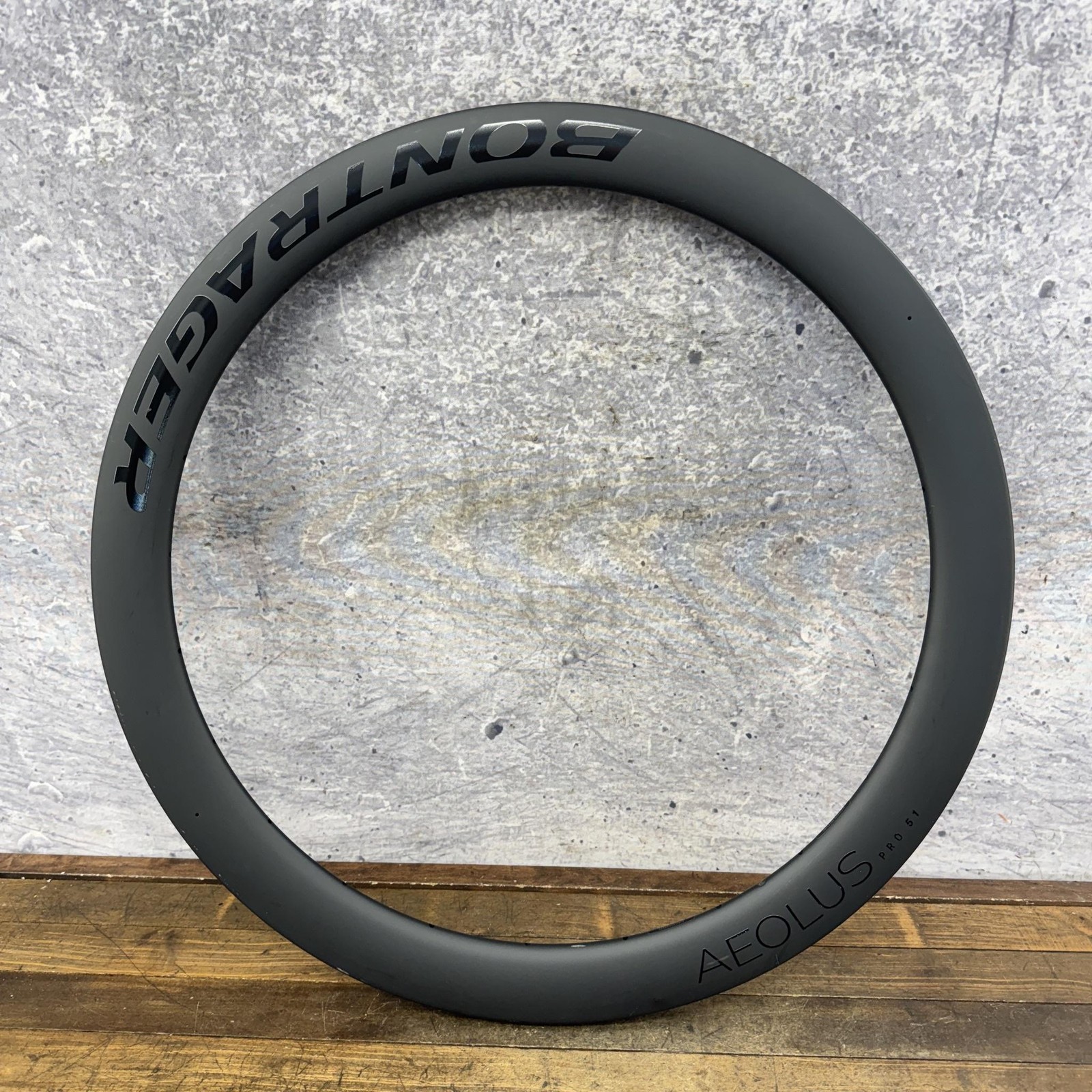 Bontrager Aeolus Pro 51 700c Rim 24H Tubeless Disc Carbon 622×23 Road Bike