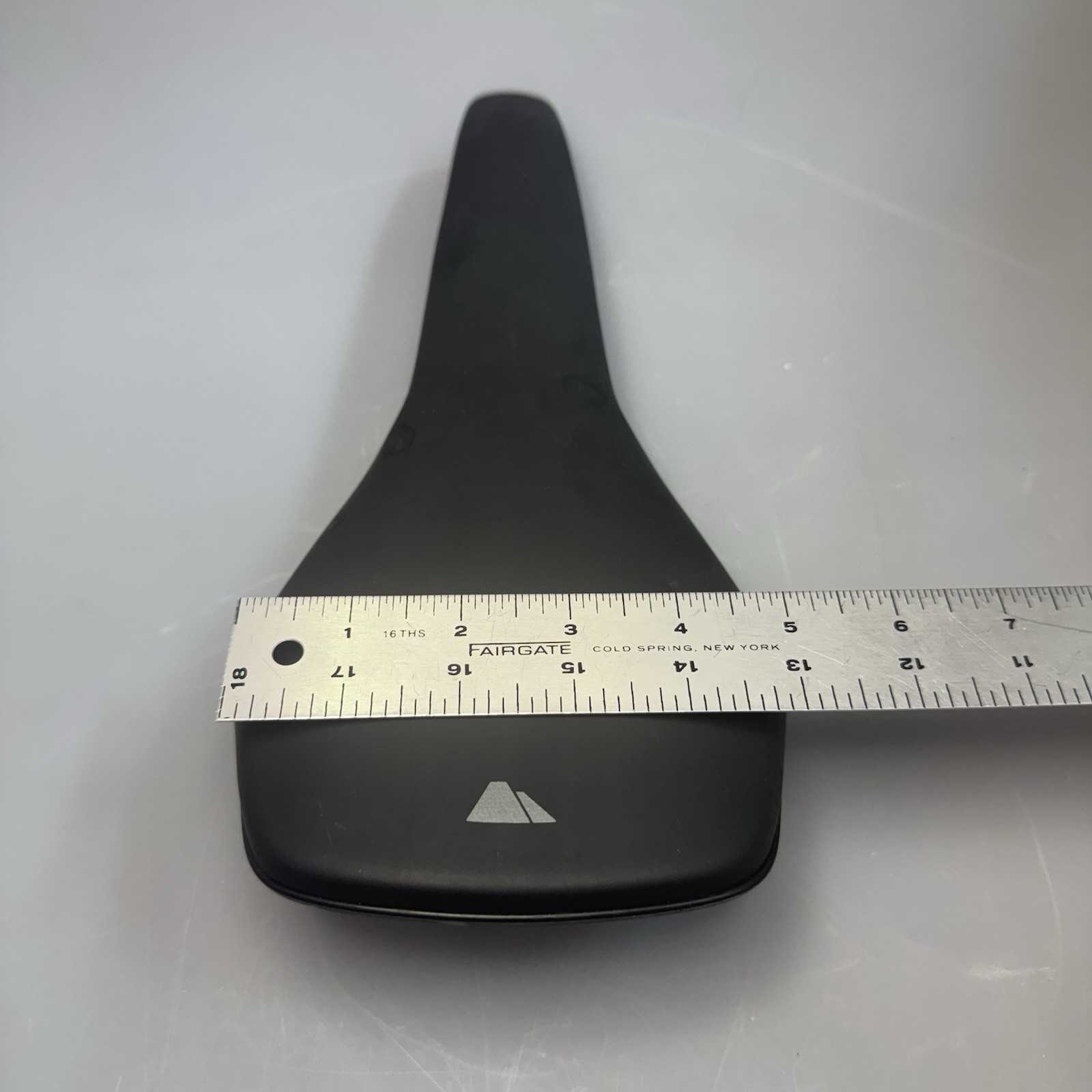 Canyon Sport Bike Black Saddle EP1249 (139mm Wide x 279mm Long)