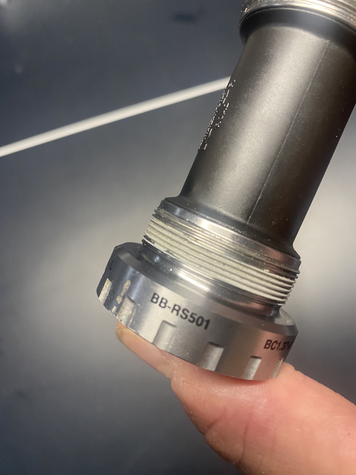 Shimano BB-RS501 Bottom Bracket English BSA 68mm hollowtech II 24mm Road Silver