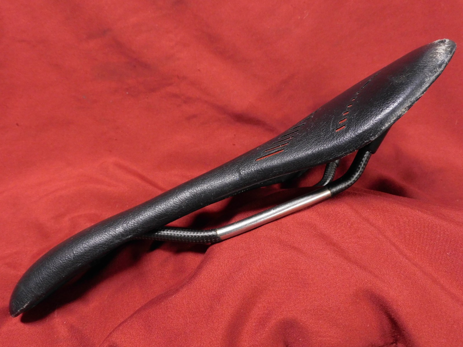 2003 Selle Italia Titanium Rails Flow Gel Saddle Made in Italy 185 grams
