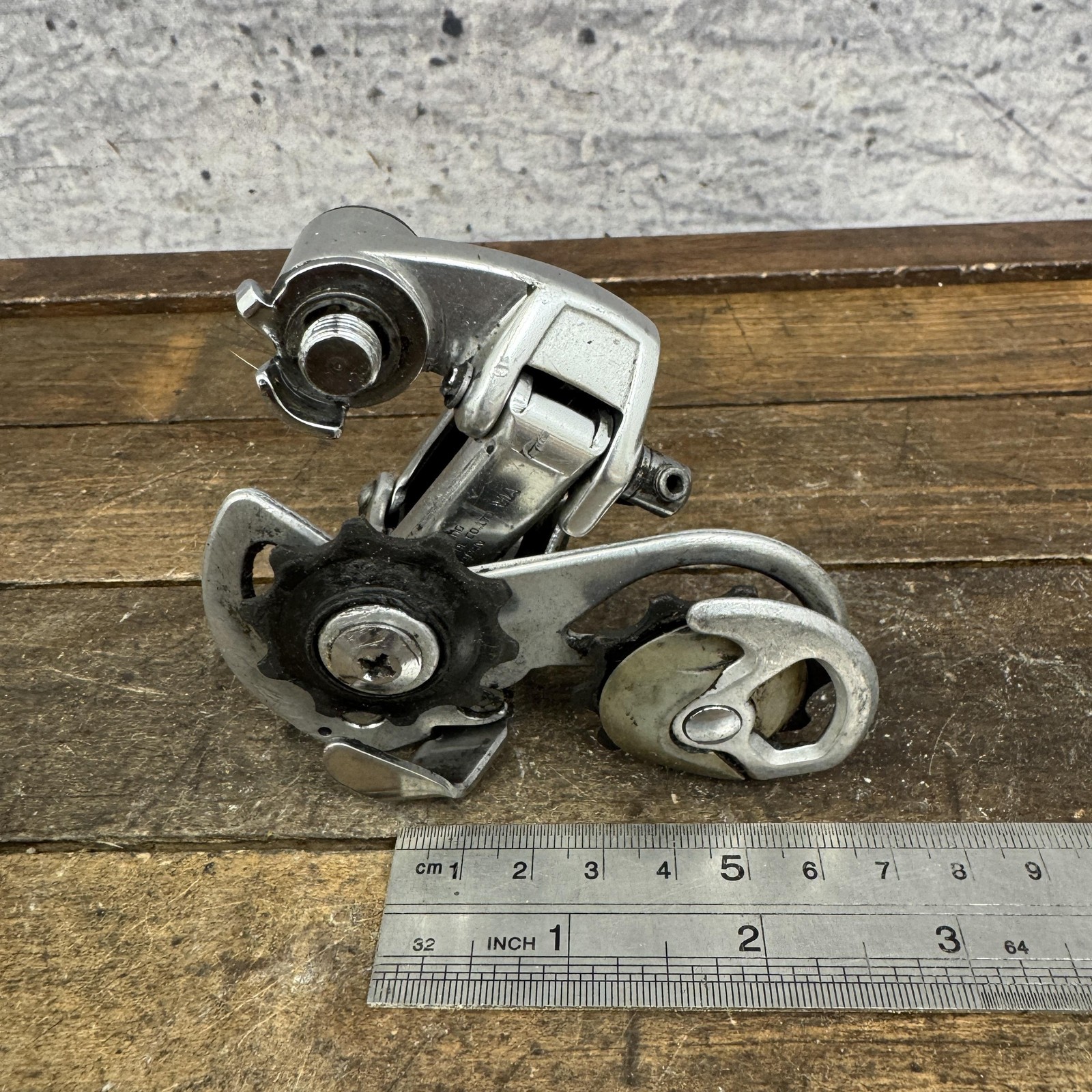 Vintage Shimano 600 Arabesque Rear Derailleur Short Cage Bolt-On Road Bike