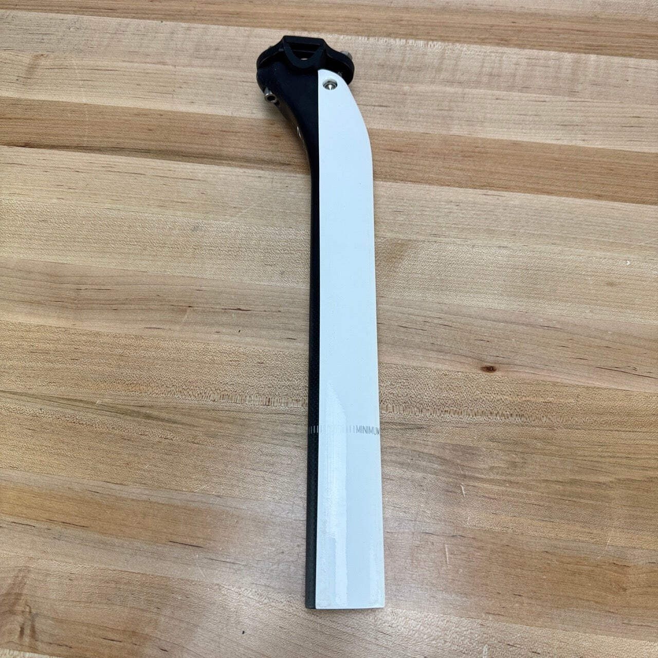 Pinarello Dogma F8/F10/F12 White/Black 350mm 25mm Setback Bike Seatpost 223g