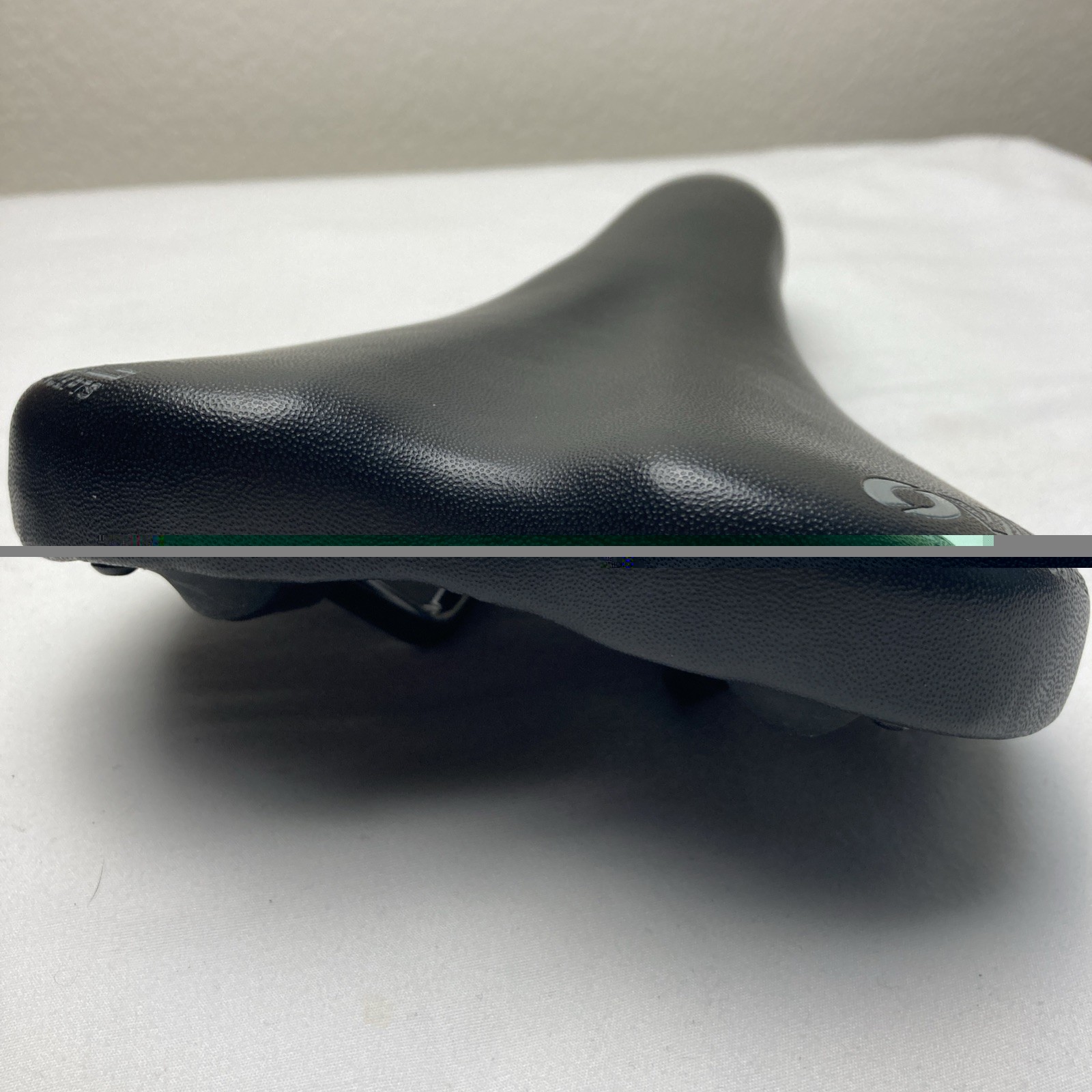 Oval Concepts Bike Saddle – Black with Gray Accents 7x7mm rail clamps
