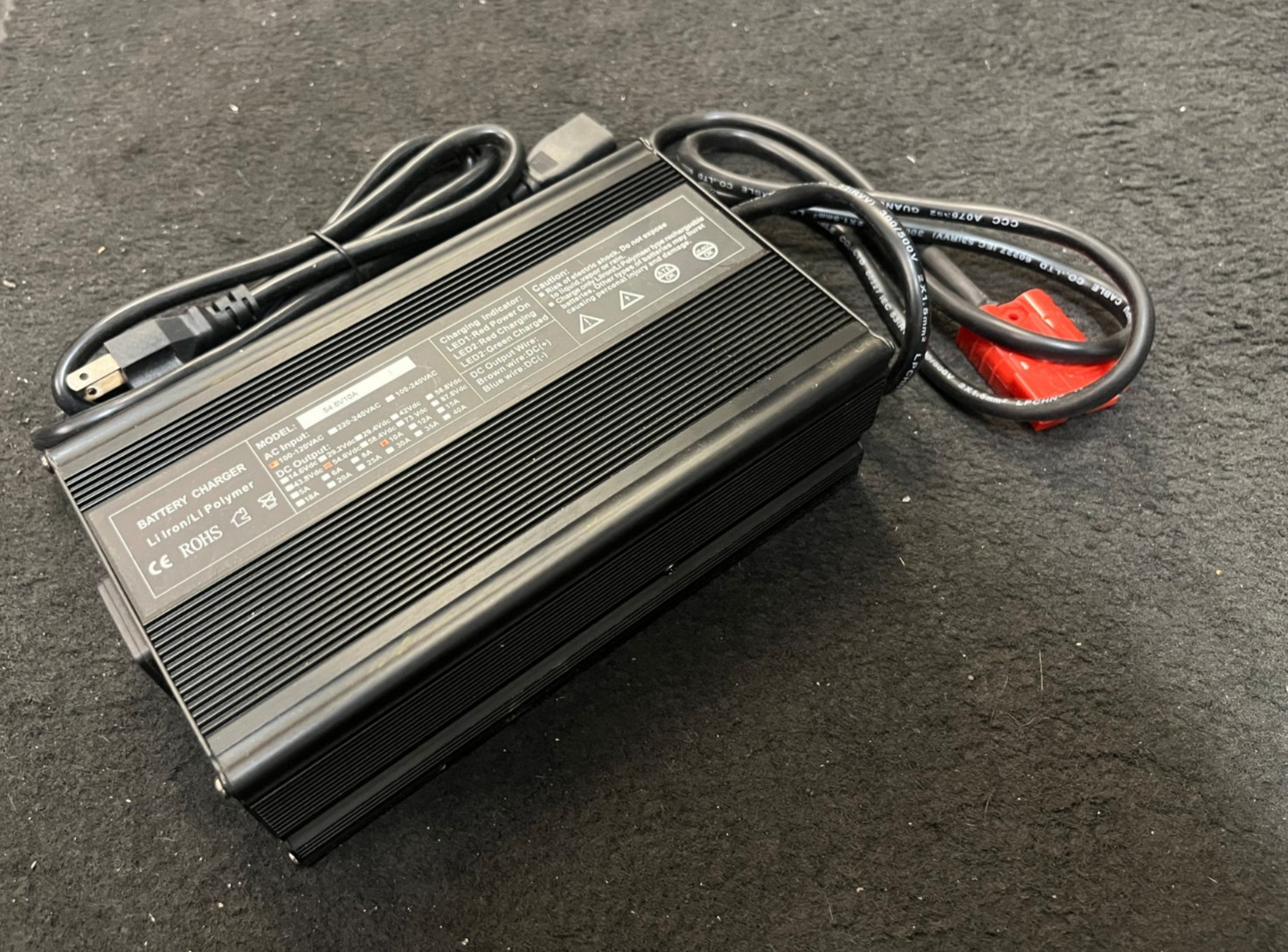 48V Smart Charger, 10A – li-Ion with Fan and Anderson Plugs
