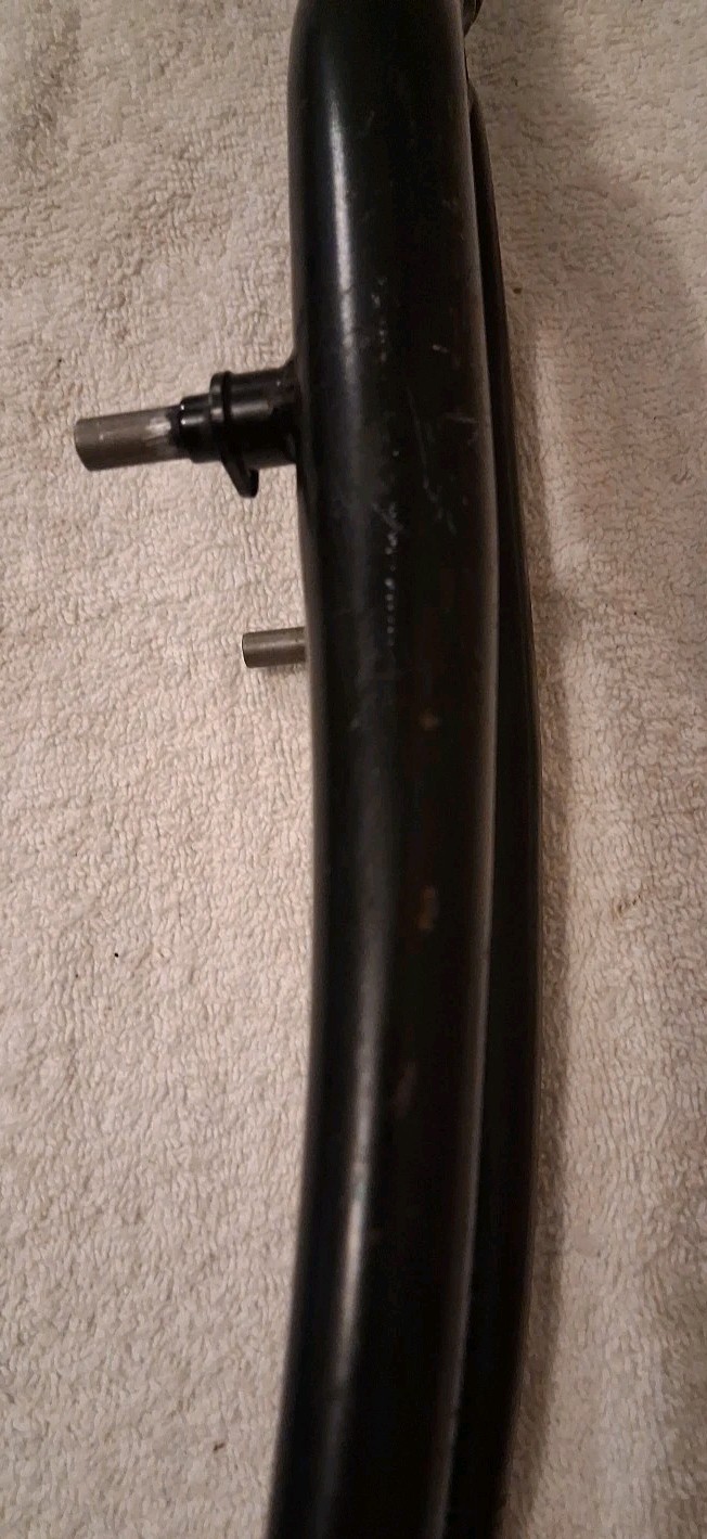 Giant Brand 700c Universal CRMO. Black Taiwan Fork 1″ X 7″ Threaded Gloss Black