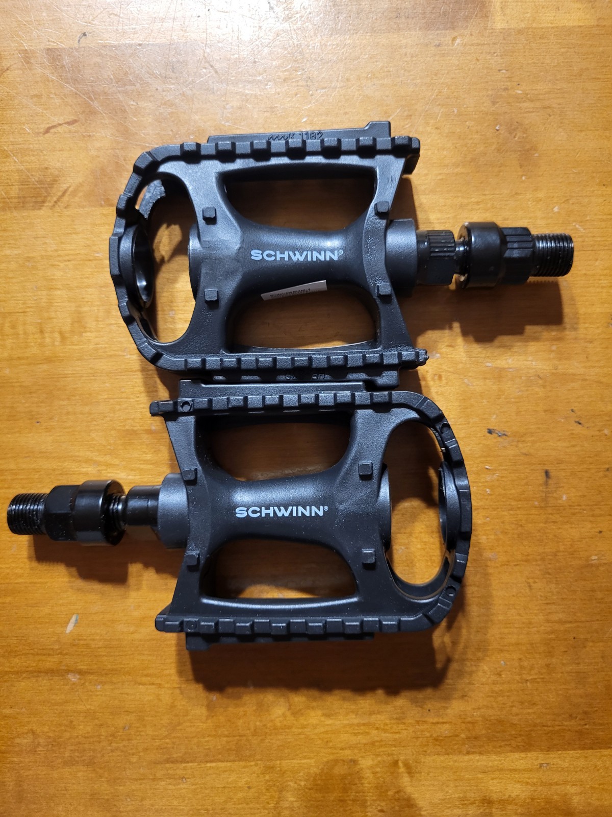 Schwinn SW80246-4 Left and Right Black Bike Bicycle Pedals READ