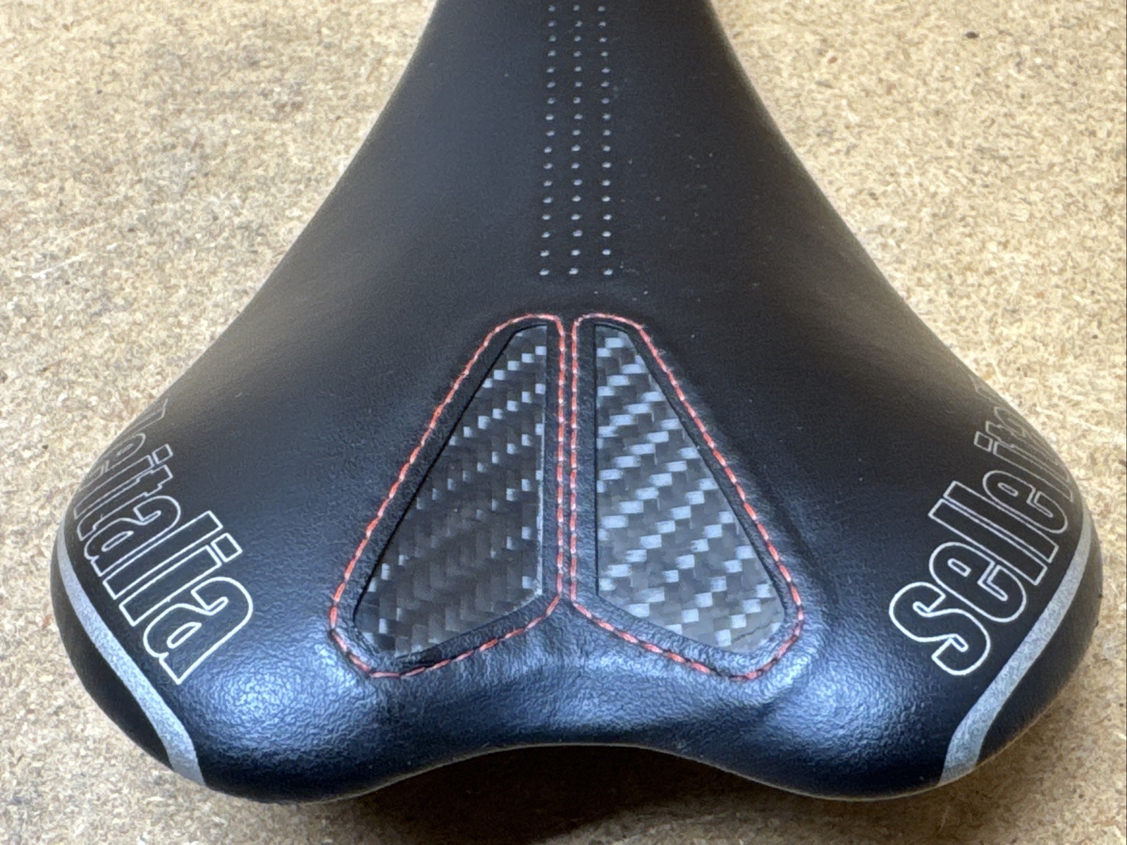 Selle Italia SLR Kit Carbonio Saddle Carbon Fiber Rails 125g ID Match S1
