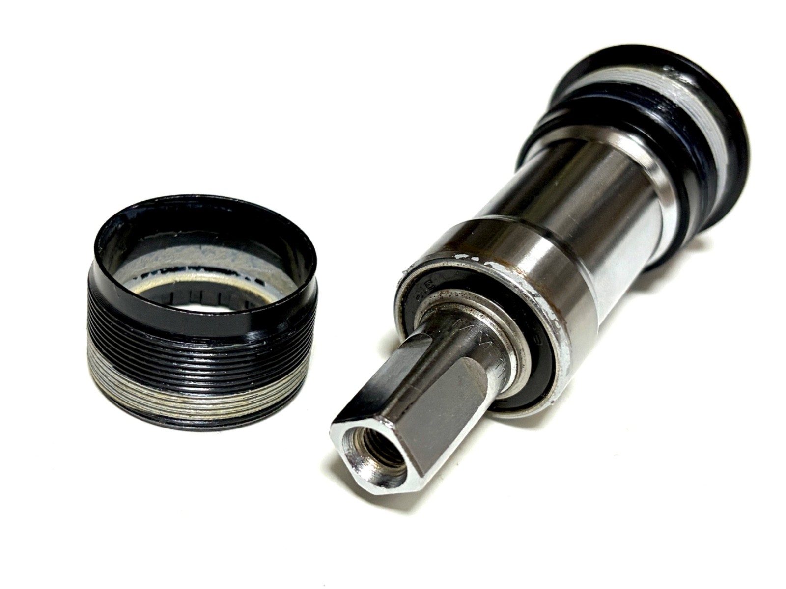 Shimano Deore XT BB-UN72 110mm JIS Bottom Bracket 68/73mm VG