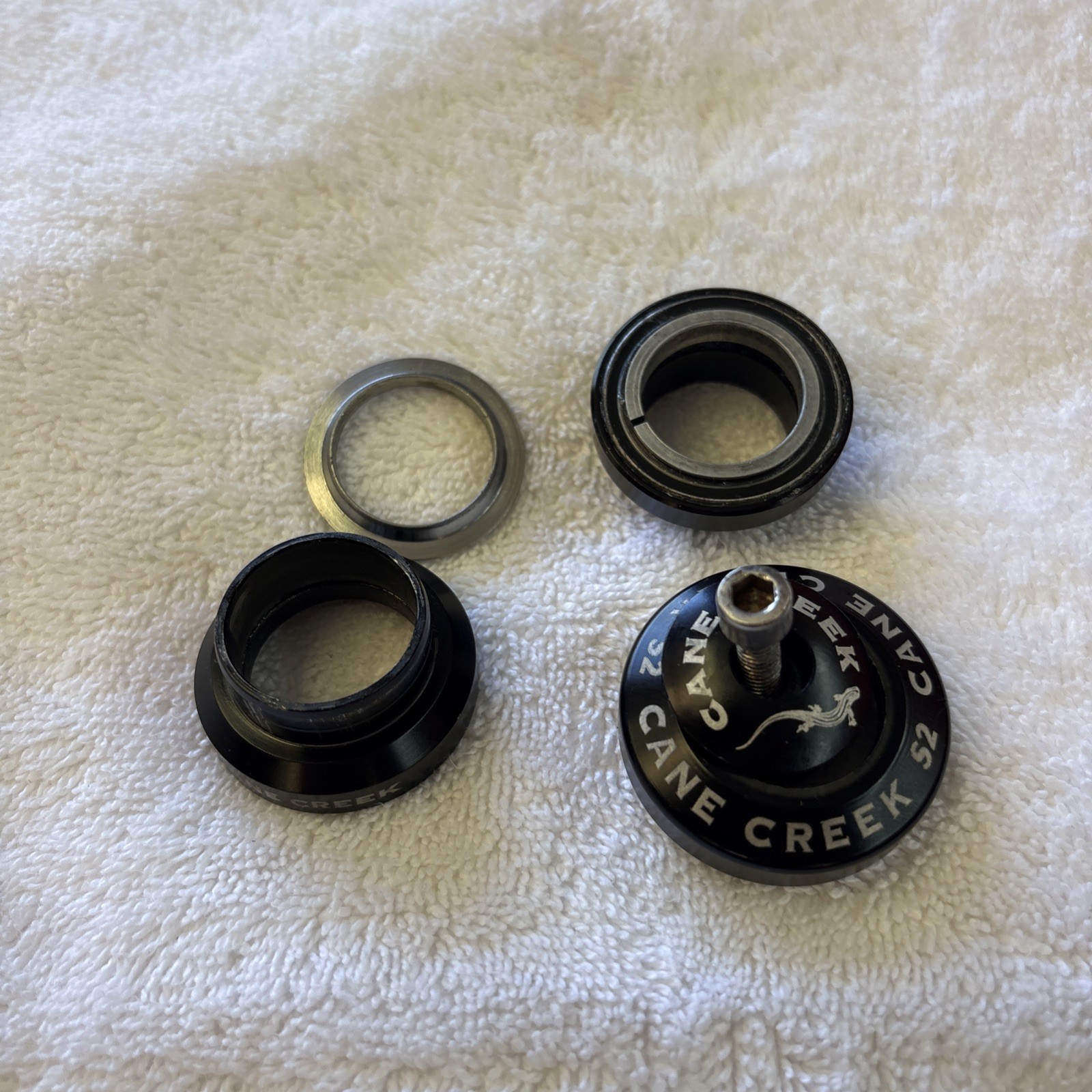 Cane Creek S2 1 inch Threadless Sealed Bearing Threadless W top cap and star nut