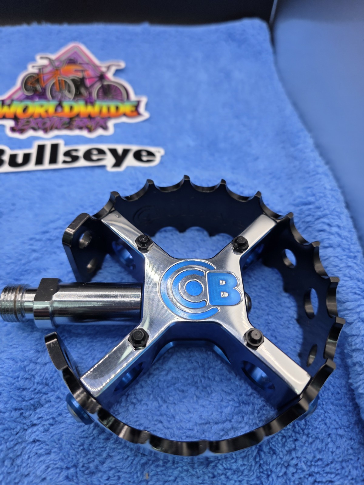 BULLSEYE 🎯 X WORLDWIDE NEW Collab Pedals Limited Edition BMX Se Bikes Hutch GT
