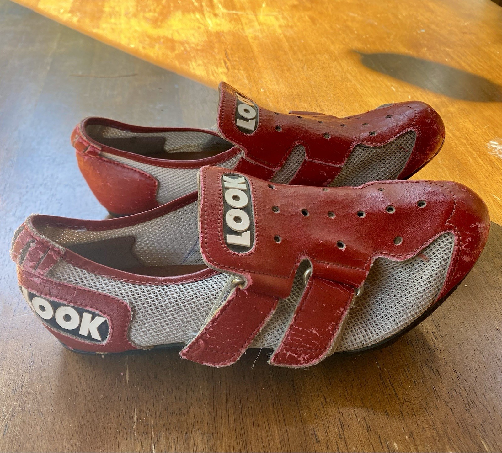 Vintage LOOK Clipless Road Bike Pedals and Cycling Shoes (women’s 8).