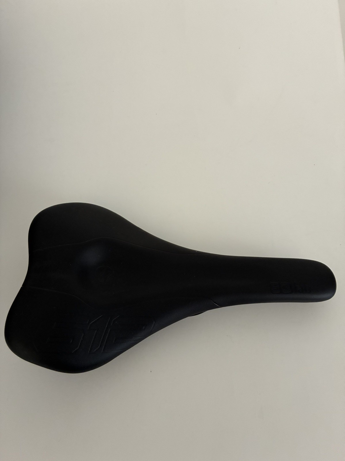 SQlab 612 Ergowave S-Tube Rail 15 Saddle, 15cm, Black