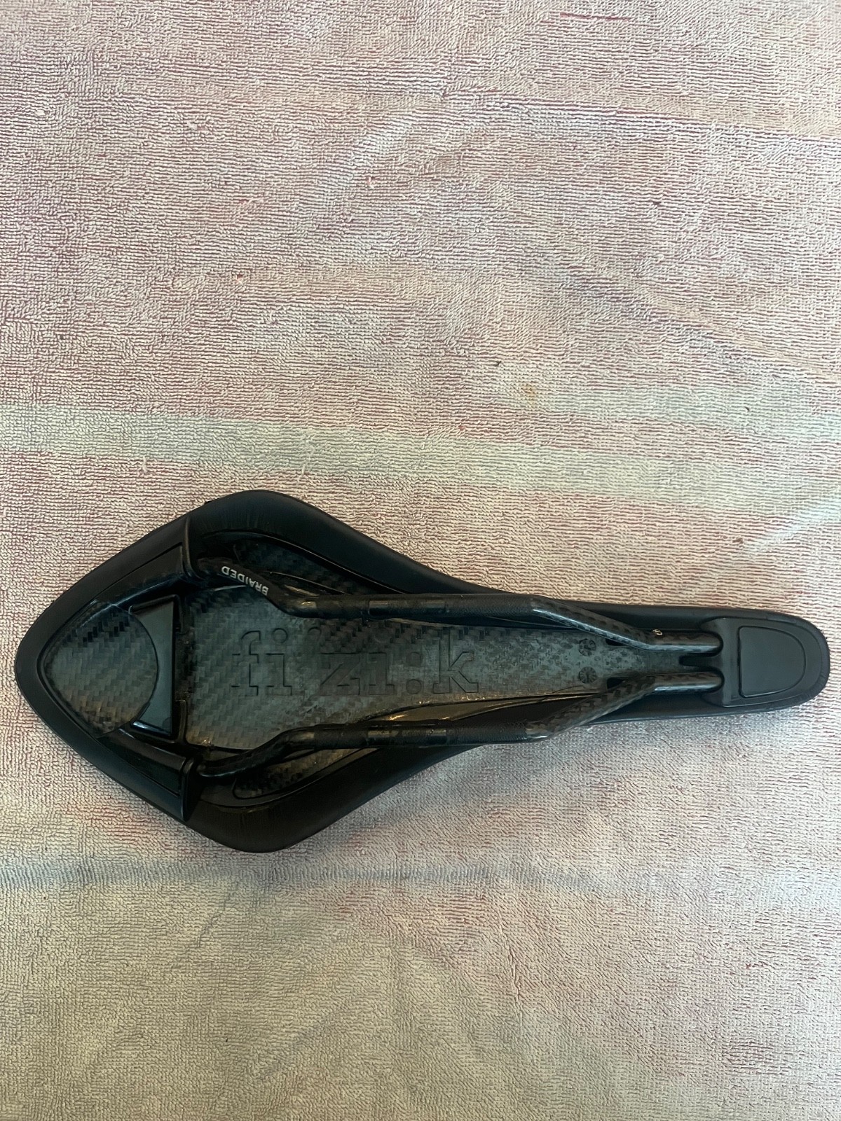 Fizik Arione R1 Carbon Braided Rail Saddle Regular 126mm x 300mm