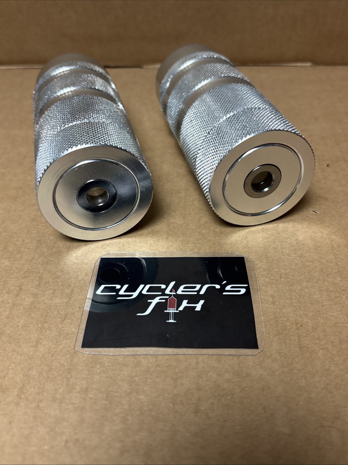 NOS Odyssey Strong Island 3/8|14mm Oversized Alloy BMX Pegs Fit: GT Pac-Man Dyno