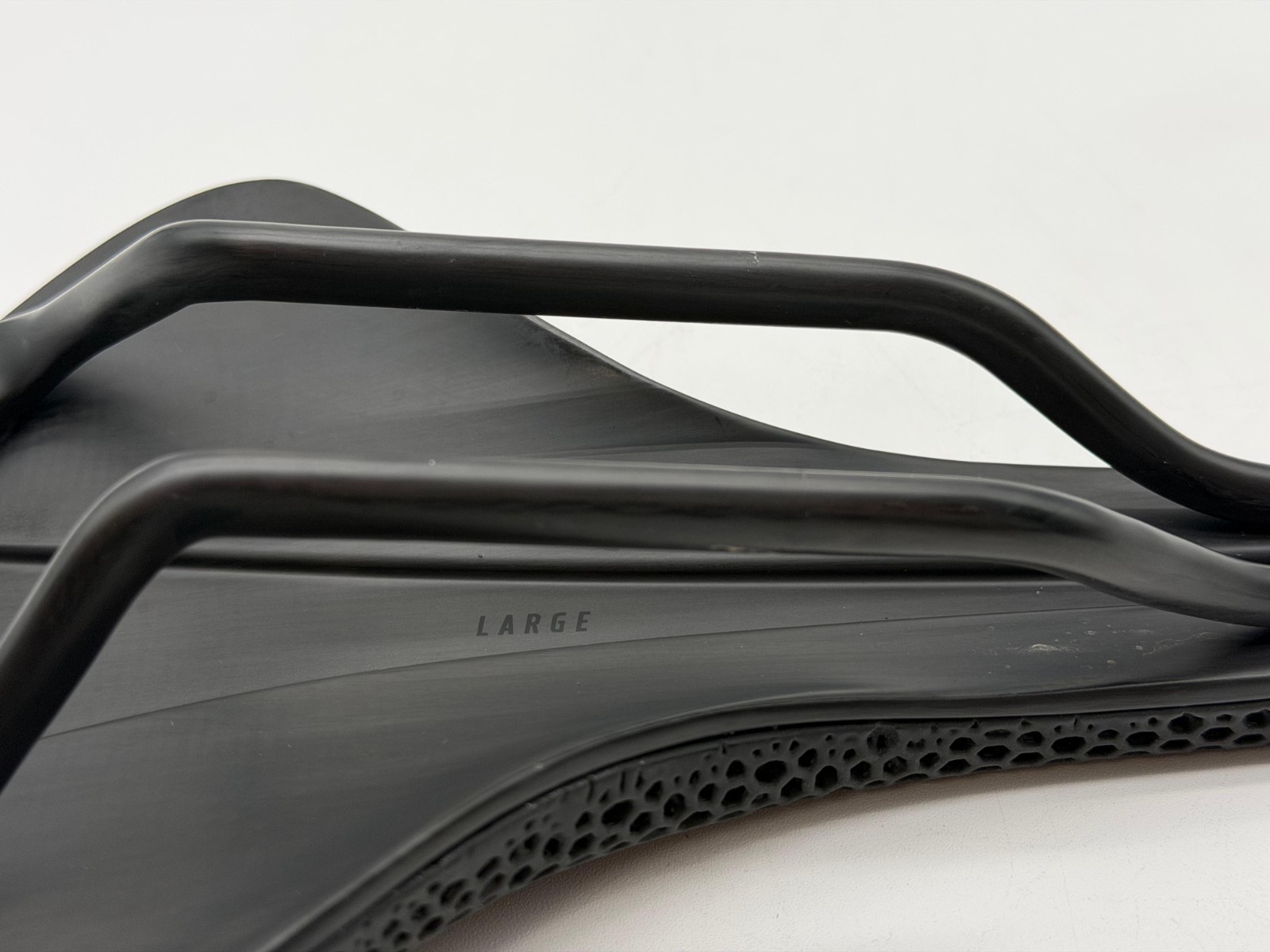 Fizik Versus EVO Adaptive 3D Printed Carbon Fiber Road Saddle 146mm wide x 270mm