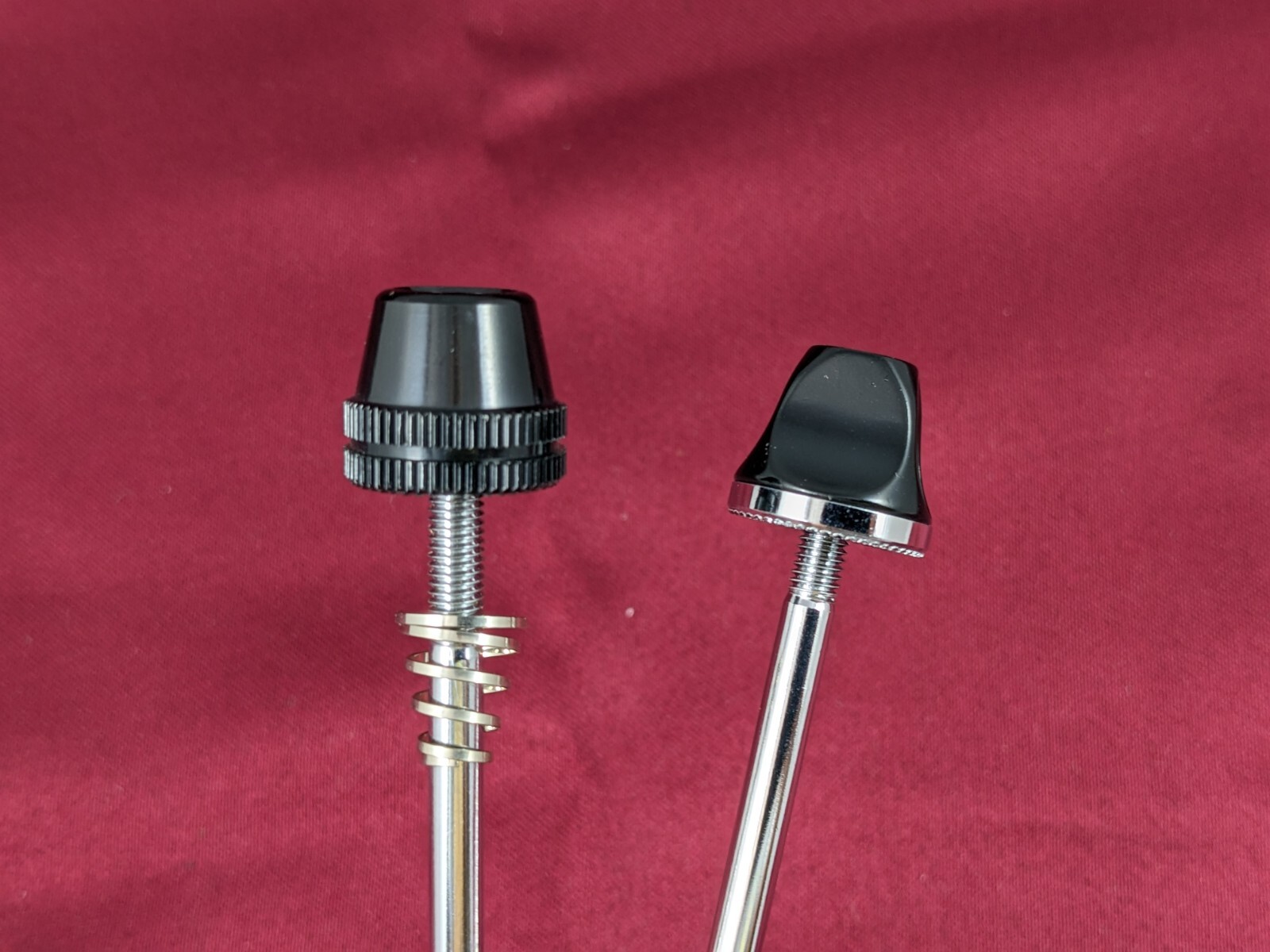 Vintage Unbranded Front & Rear Quick Release Skewer Set Black NOS Q3