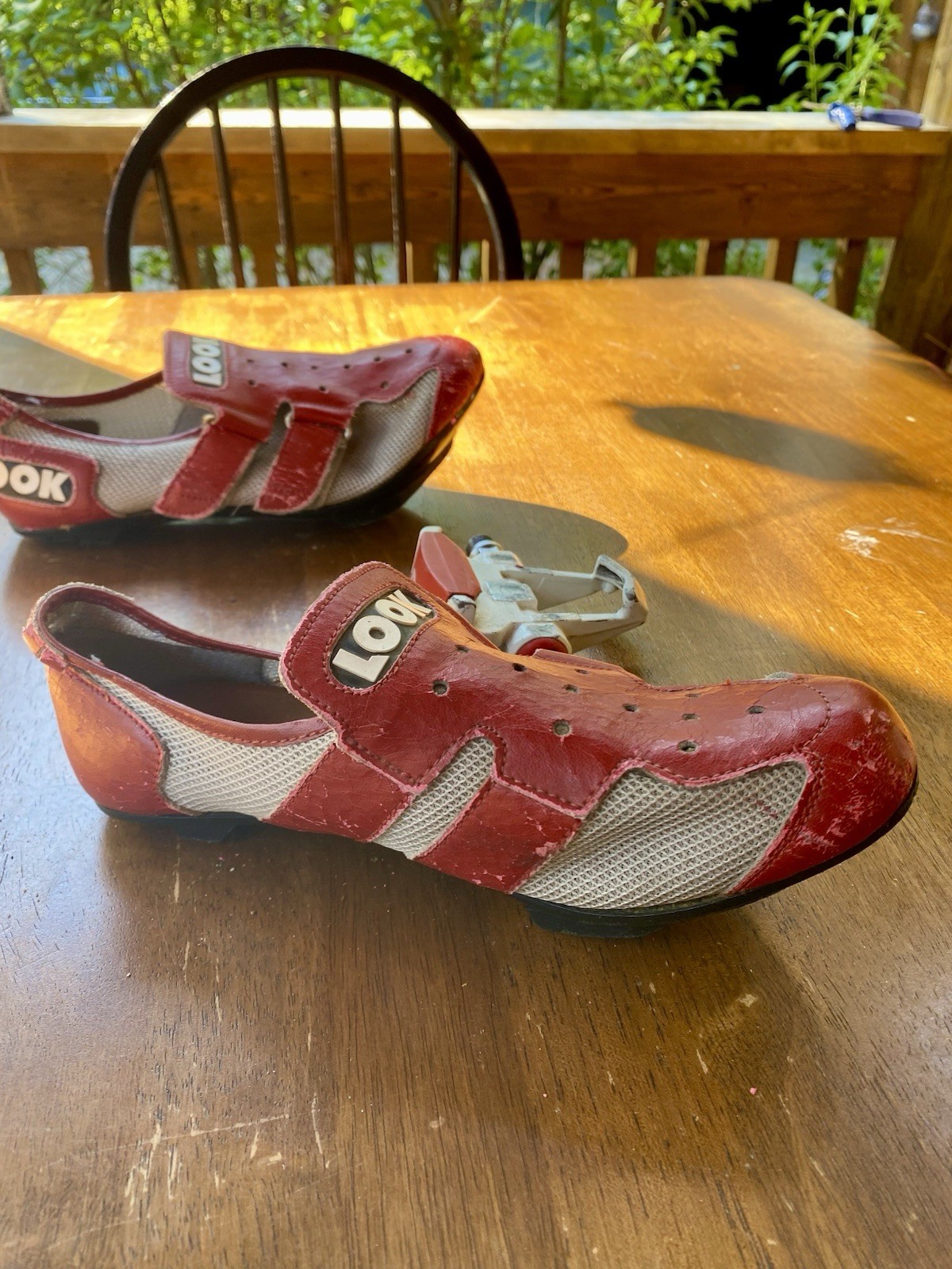 Vintage LOOK Clipless Road Bike Pedals and Cycling Shoes (women’s 8).
