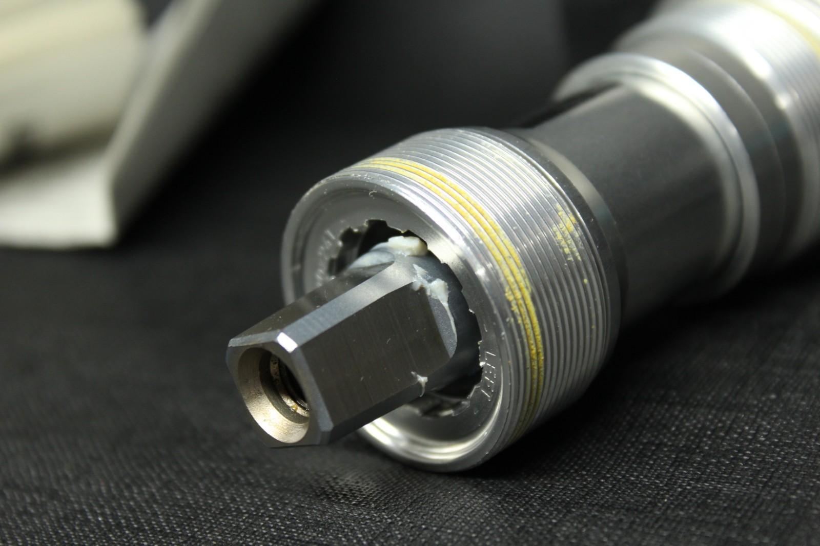 NEW CAMPAGNOLO Chorus Bottom Bracket BB99-CH02BC English Square Taper 102mm ENG