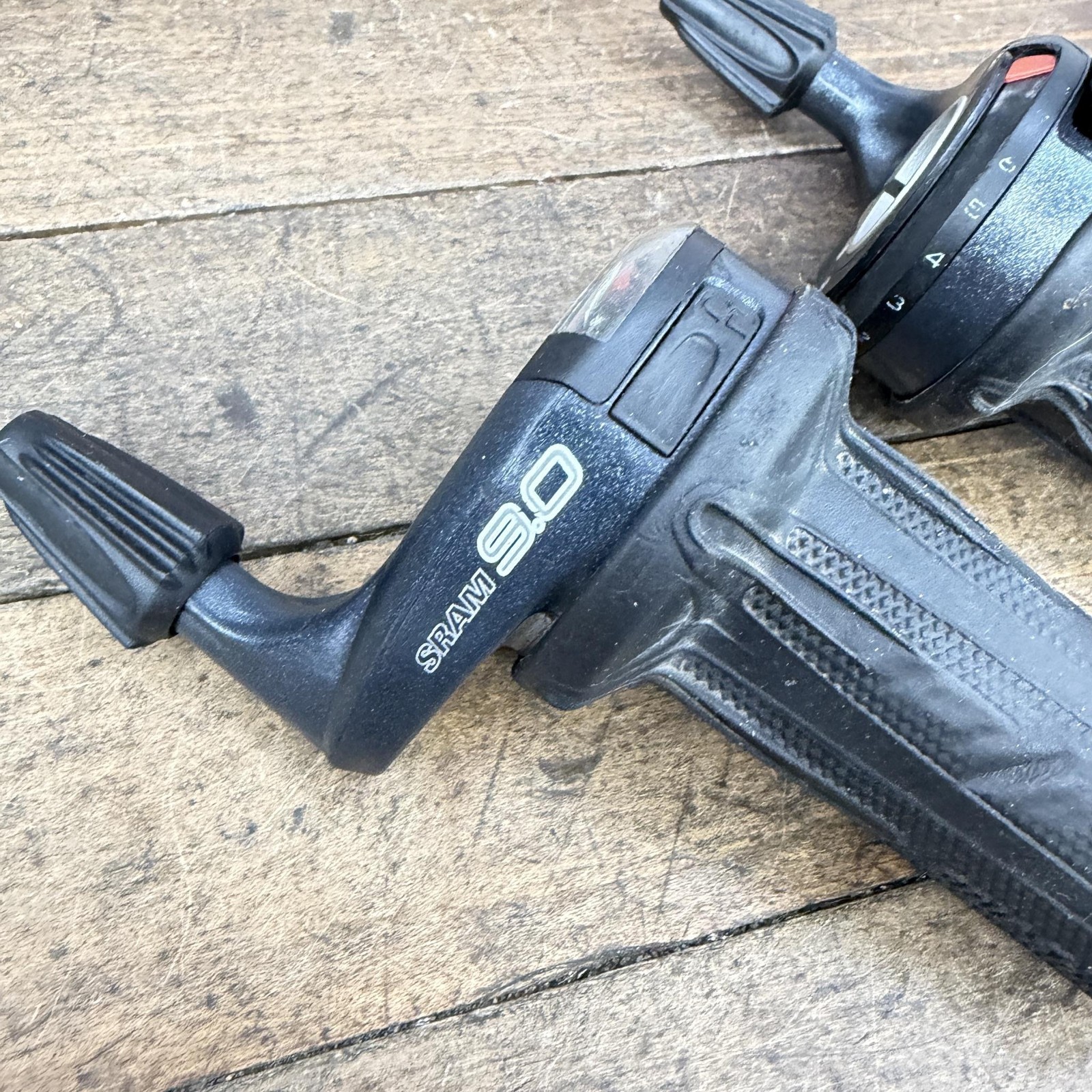 SRAM 9.0 Grip Shift Twist Shifter Set 9 Speed MTB Mountain Bike Black Pair 9s