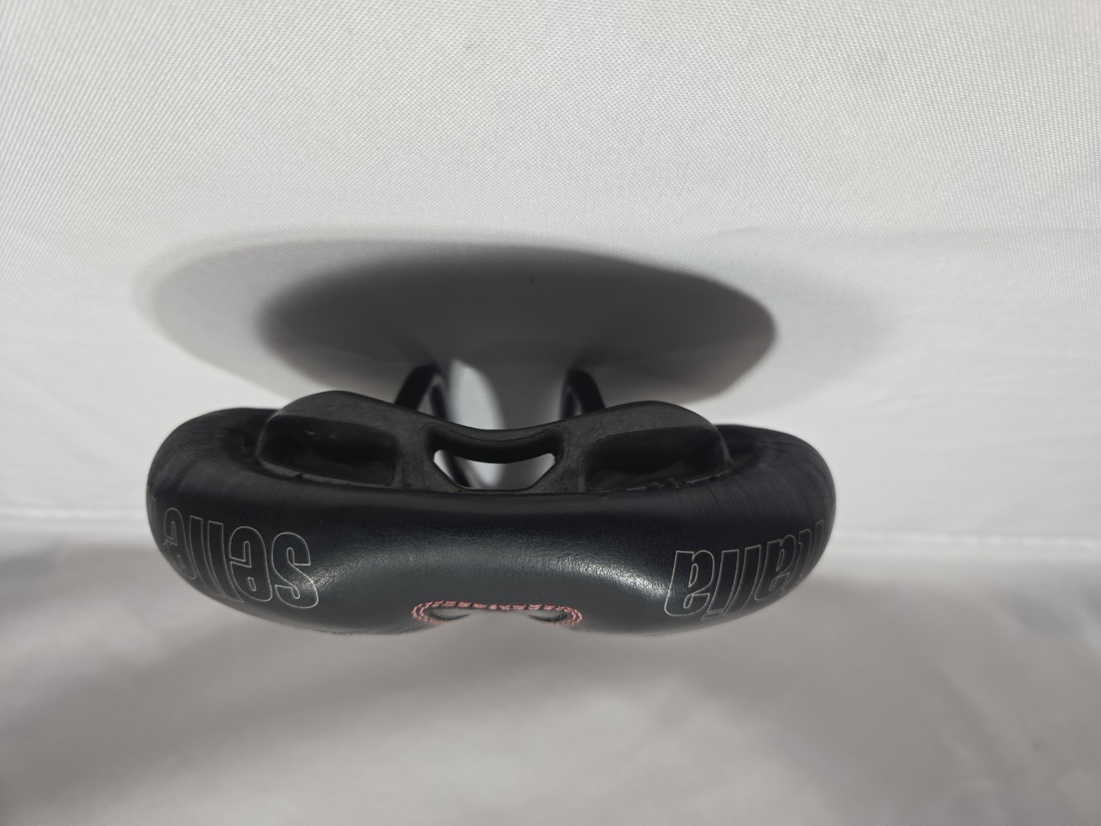 Selle Italia Gel Flow Technology Ldy Women’s Cutaway Gel Bicycle Saddle, Black