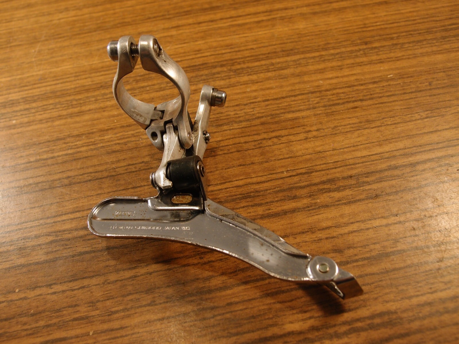 1987 MTB front derailleur Shimano Deore Alpine FD-MT60 VIA Japan bottom 28.6 mm