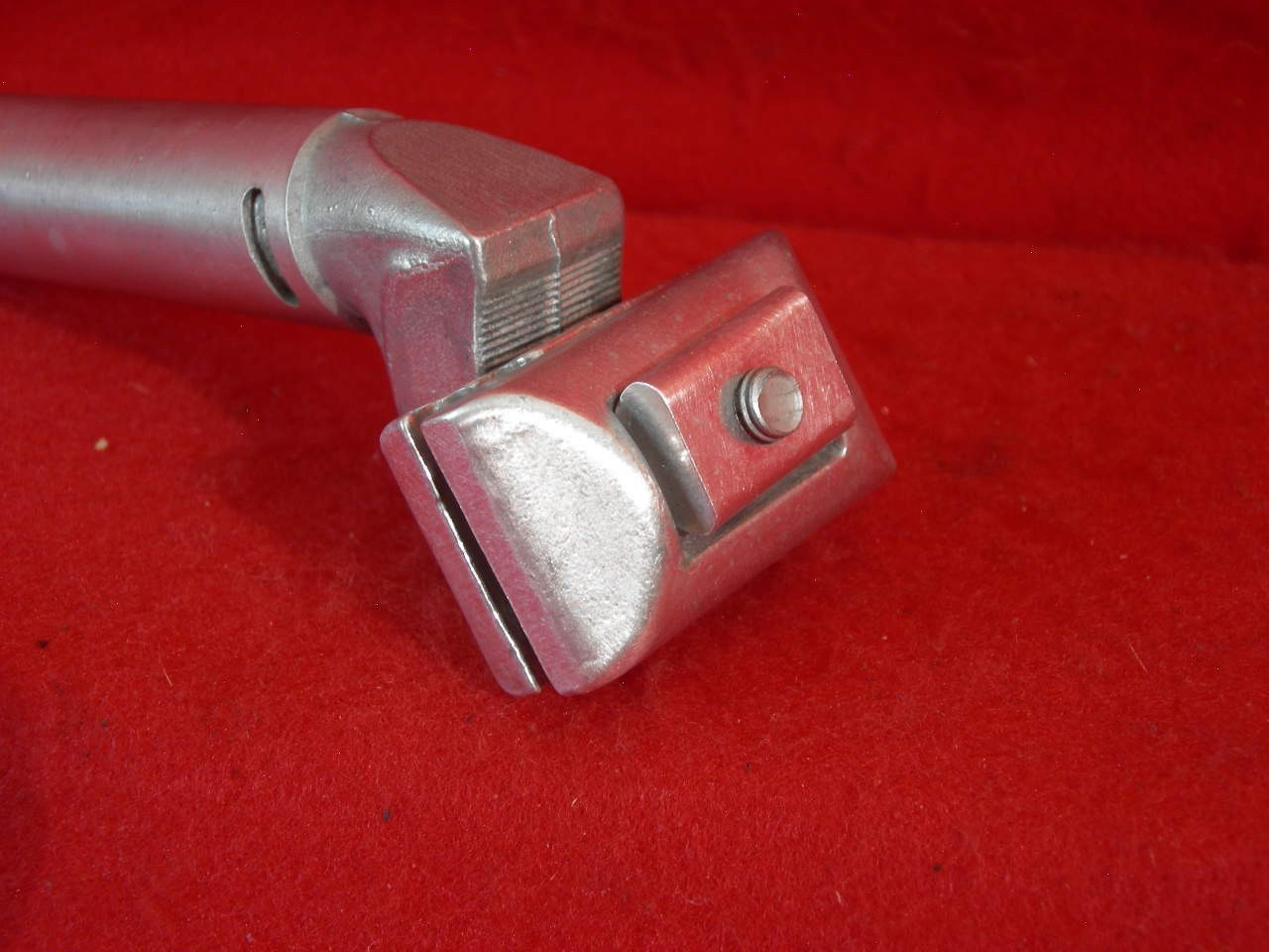 Sakae CR Alloy Seat Post 26.6 mm x 200 mm Offset Used