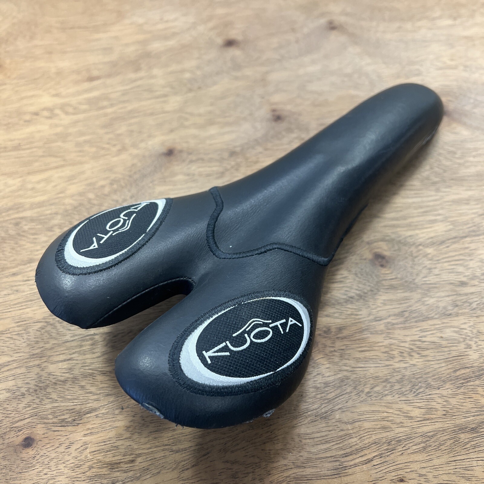 Selle San Marco Kuota TriathGel T-X)TX-CO Carbon Saddle 132x280mm