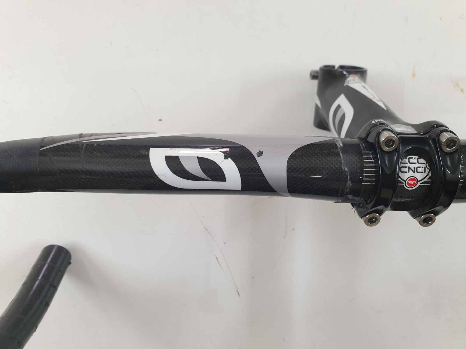 Pinarello Most Jaguar XFC Aero Di2 Carbon Handlebar 440 mm & Stem Most 110 mm