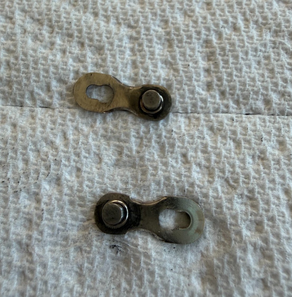 Shimano 12 spd chain 105 CN-M7100, 108 links, 2 Quick-Link connectors, light use