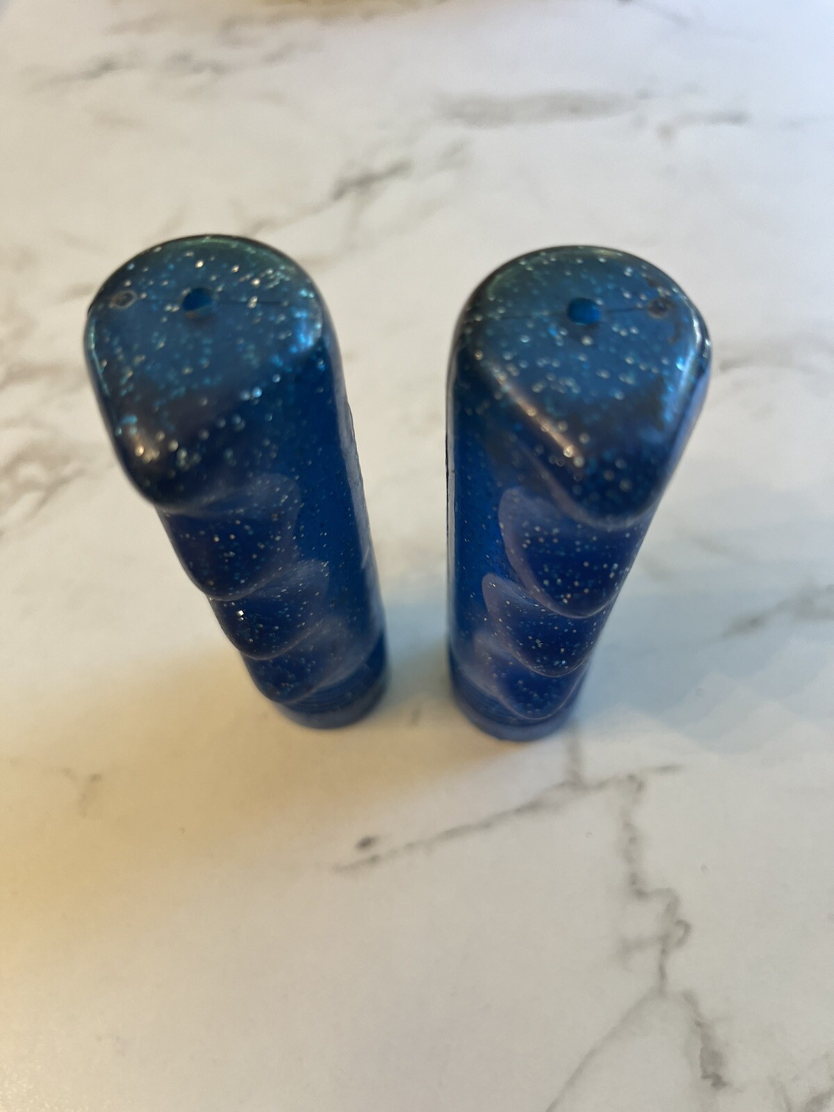 1-PAIR 1960s-70s VINTAGE BLUE METAL FLAKE STINGRAY BICYCLE HANDGRIPS SCHWIN STYL