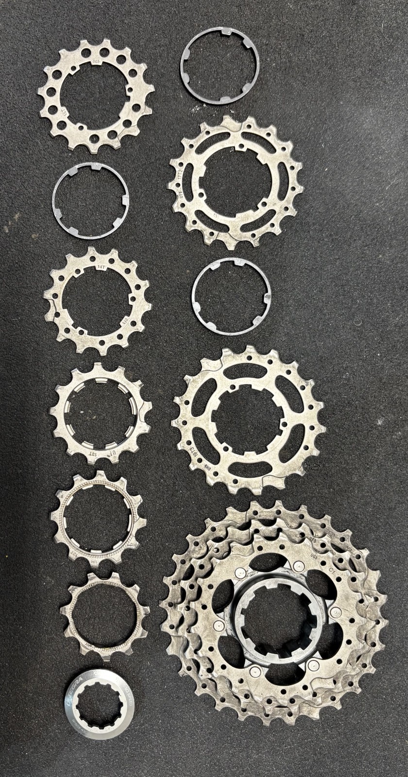Shimano Ultegra CS-6700 Cassette 10 Speed 11-28T w/ Shimano Chain CN-6600