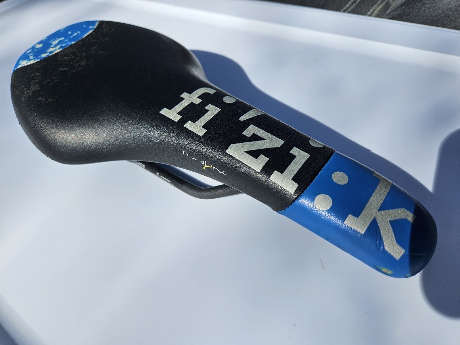 Fizik Tundra 2 Saddle Manganese Hollow Rails Black Blue Handmade In Italy